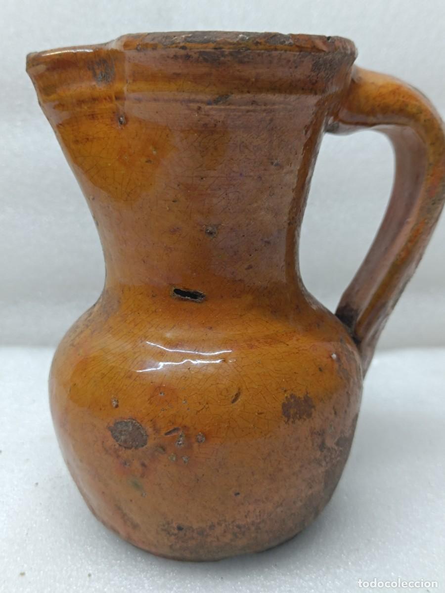 Antig&uuml;edades: JARRA DE VINO EN CER&Aacute;MICA VIDRIADA. LA RIOJA. FINALES SIGLO XIX. 16 CM ALTURA.