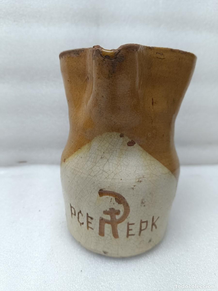 Antig&uuml;edades: JARRA DE VINO EN CER&Aacute;MICA VIDRIADA. PARTIDO COMUNISTA DE EUSKADI .PCE EPK .16 CM ALTURA.