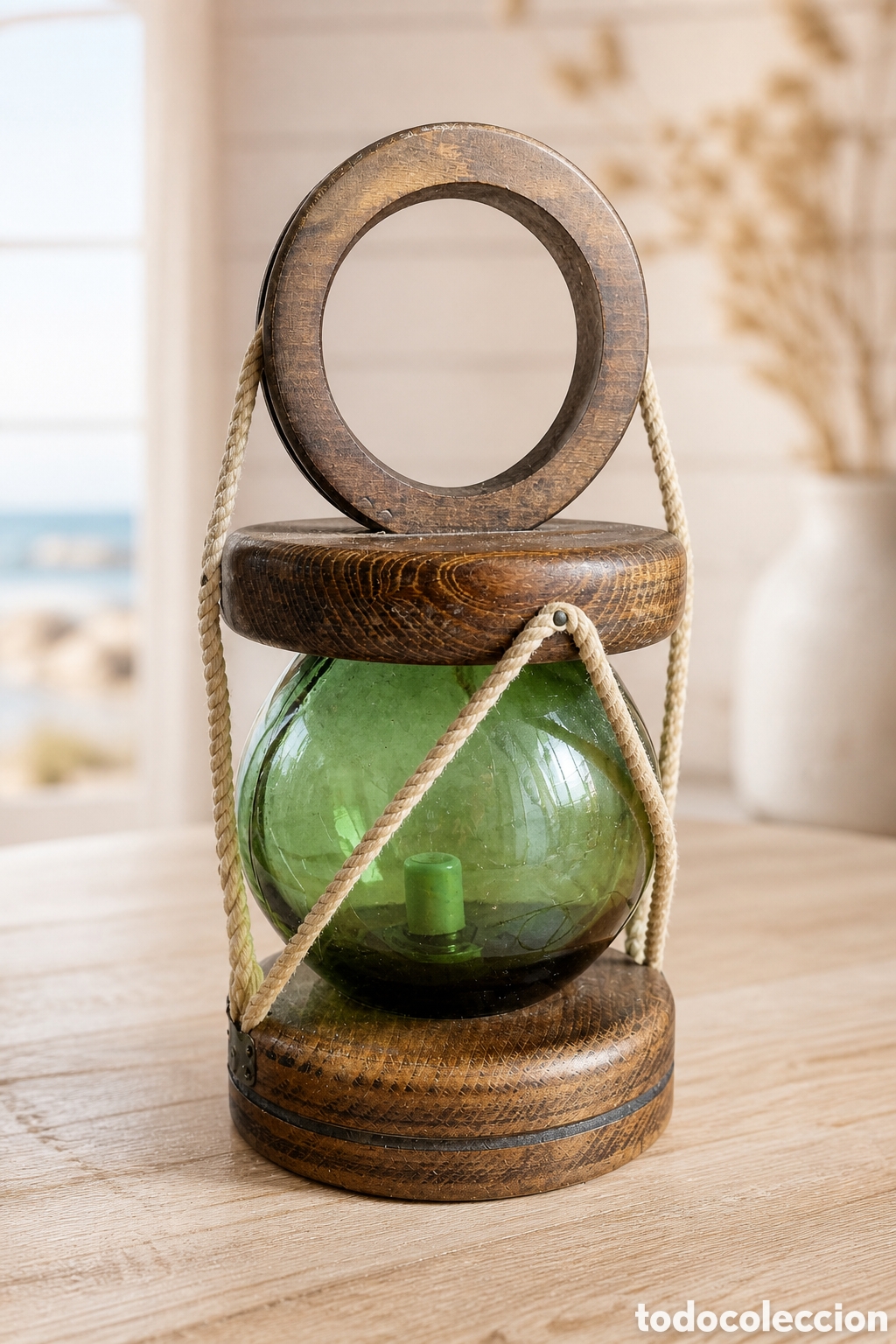 Antig&uuml;edades: L&aacute;mpara n&aacute;utica vintage de madera, cristal verde y cuerda &ndash; 29 cm