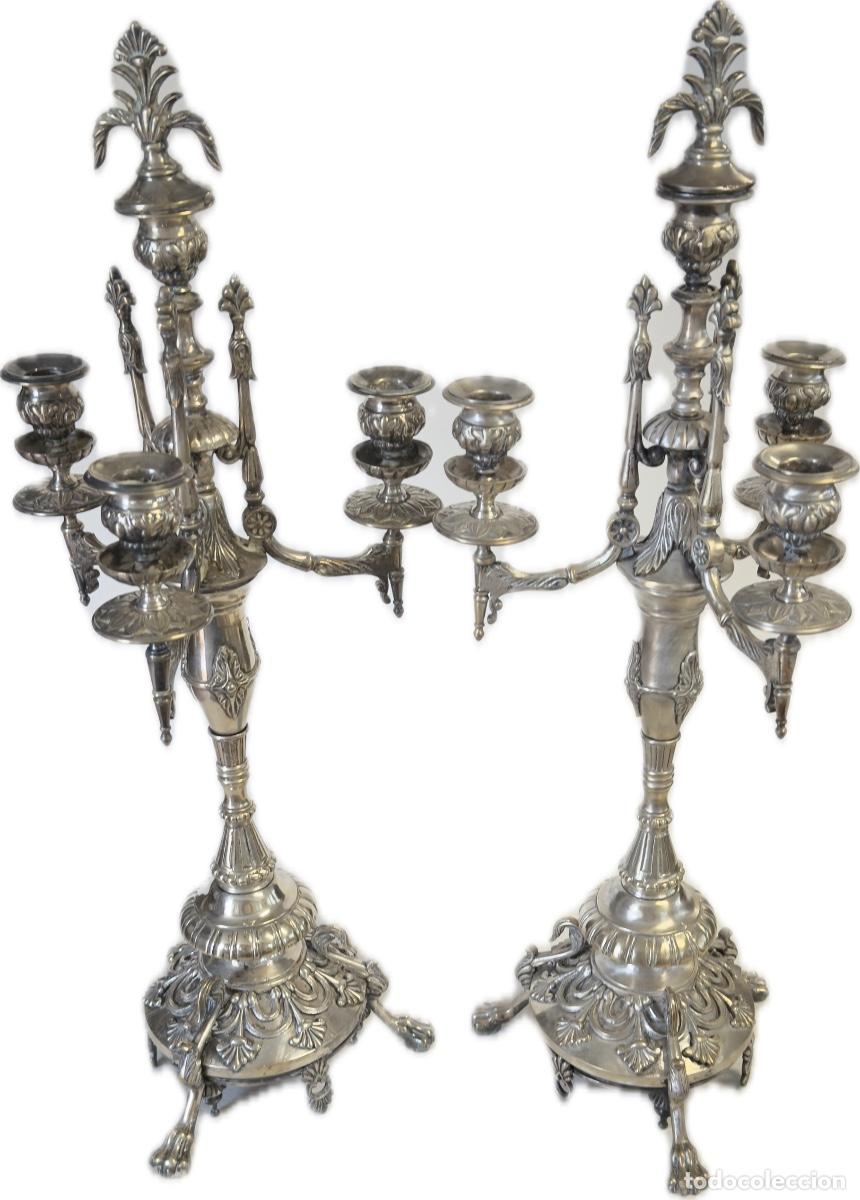 Antig&uuml;edades: Pareja de candelabros Alfonsinos de tres luces - S. XIX