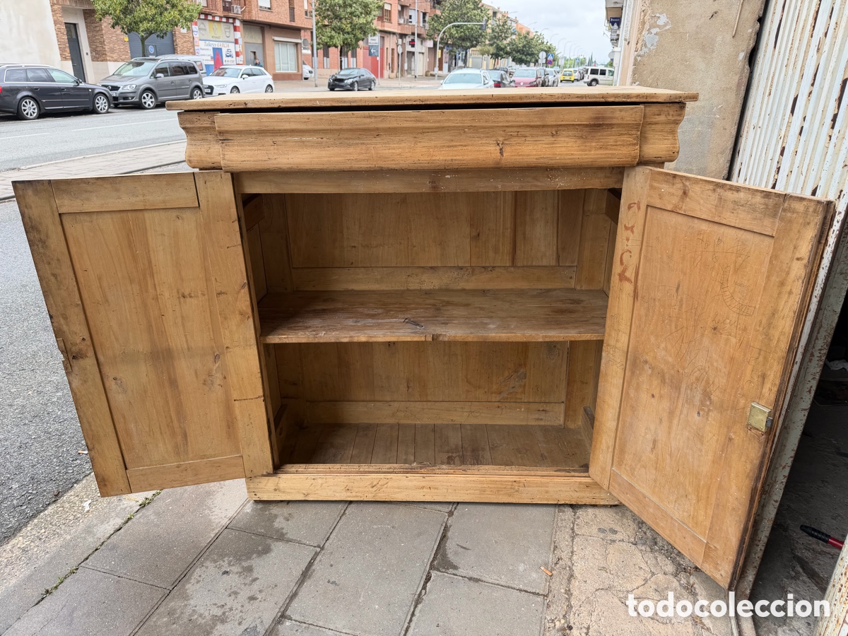 Antig&uuml;edades: Aparador armario pino panader&iacute;a