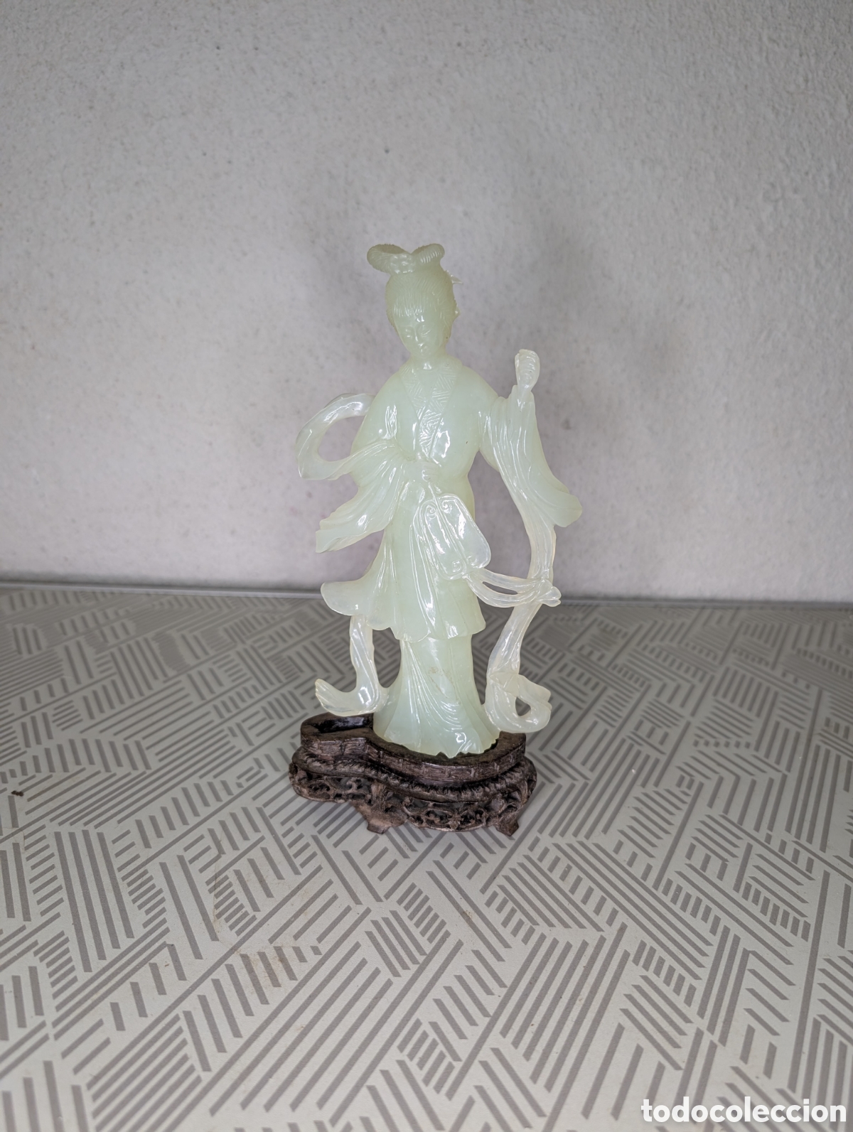 Antig&uuml;edades: Figura oriental estilo jade mujer china decorativa con peana