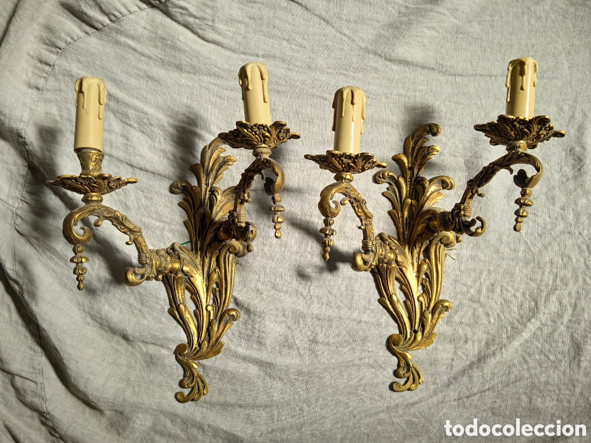 Antig&uuml;edades: Pareja de apliques de pared vintage estilo Luis XV &ndash; bronce dorado &ndash; 2 luces