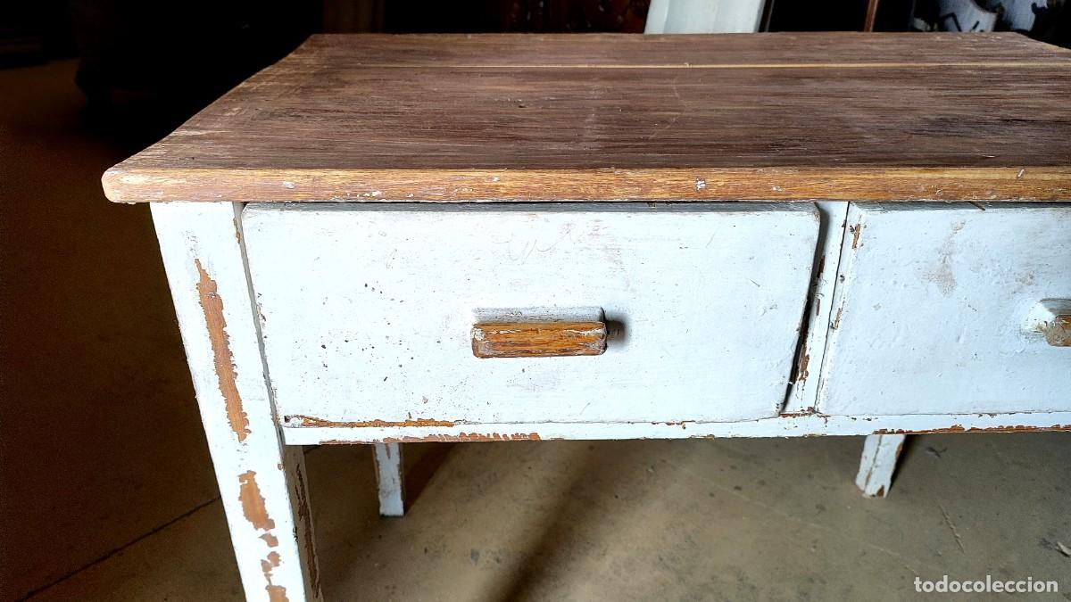 Antig&uuml;edades: Mesa tocinera, de cocina con 2 cajones - Foto 4