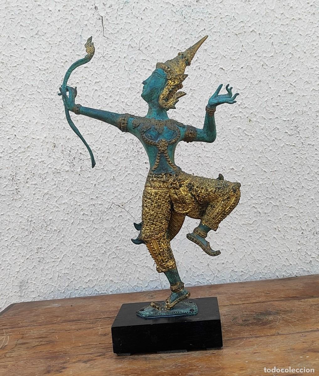 Antig&uuml;edades: Bronce Tailandes representando al principe Ramasosteniendo arco, representa la virtud y la justicia