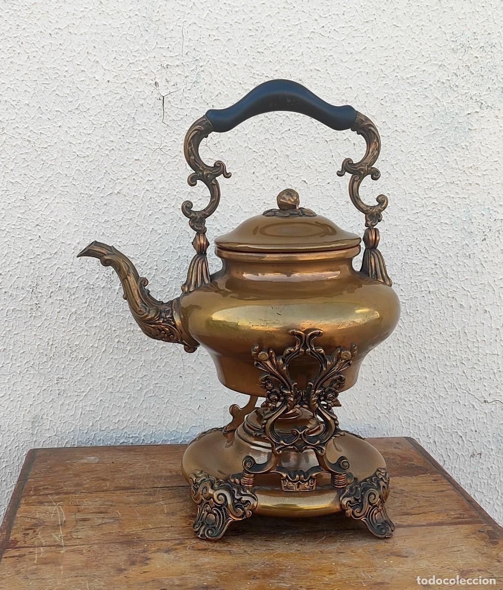 Antig&uuml;edades: Tetera samobar en laton y bronce