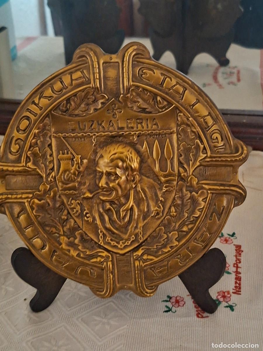 Antig&uuml;edades: 2 platos escudo euskal herria - Foto 2