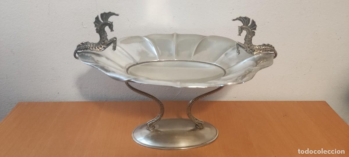 Antig&uuml;edades: Centro de mesa de alpaca con caballitos de mar, gran tama&ntilde;o (37 cm), decoraci&oacute;n vintage