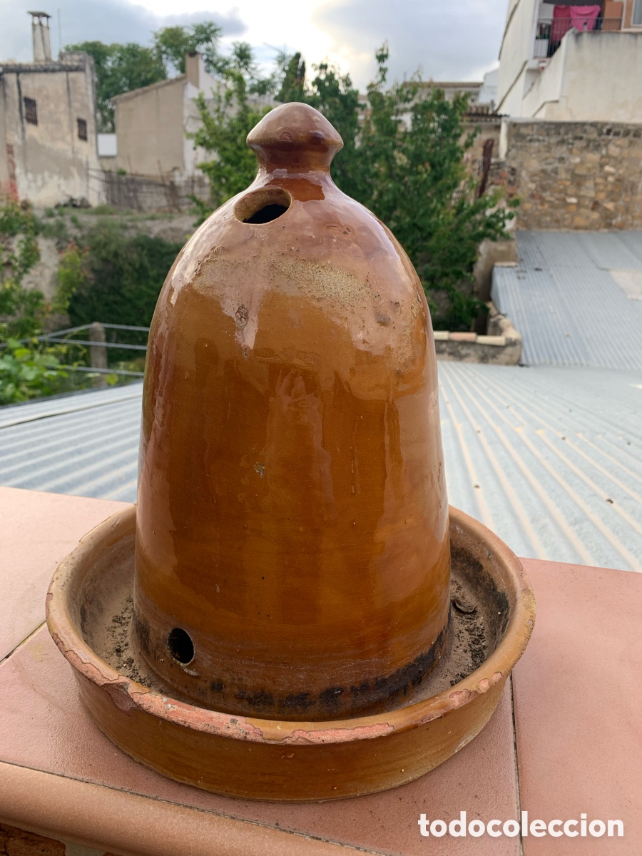 Antig&uuml;edades: Bebedero cer&aacute;mica vidriada grande antiguo