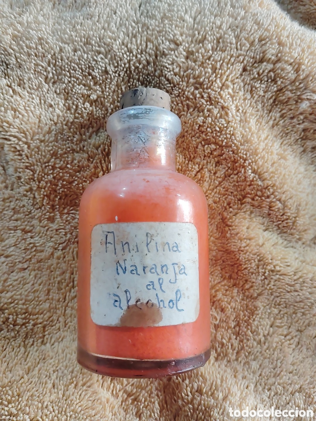 Antig&uuml;edades: Tarro de cristal de farmacia. Para anilina naranja al alcohol. Cerrado. Con producto