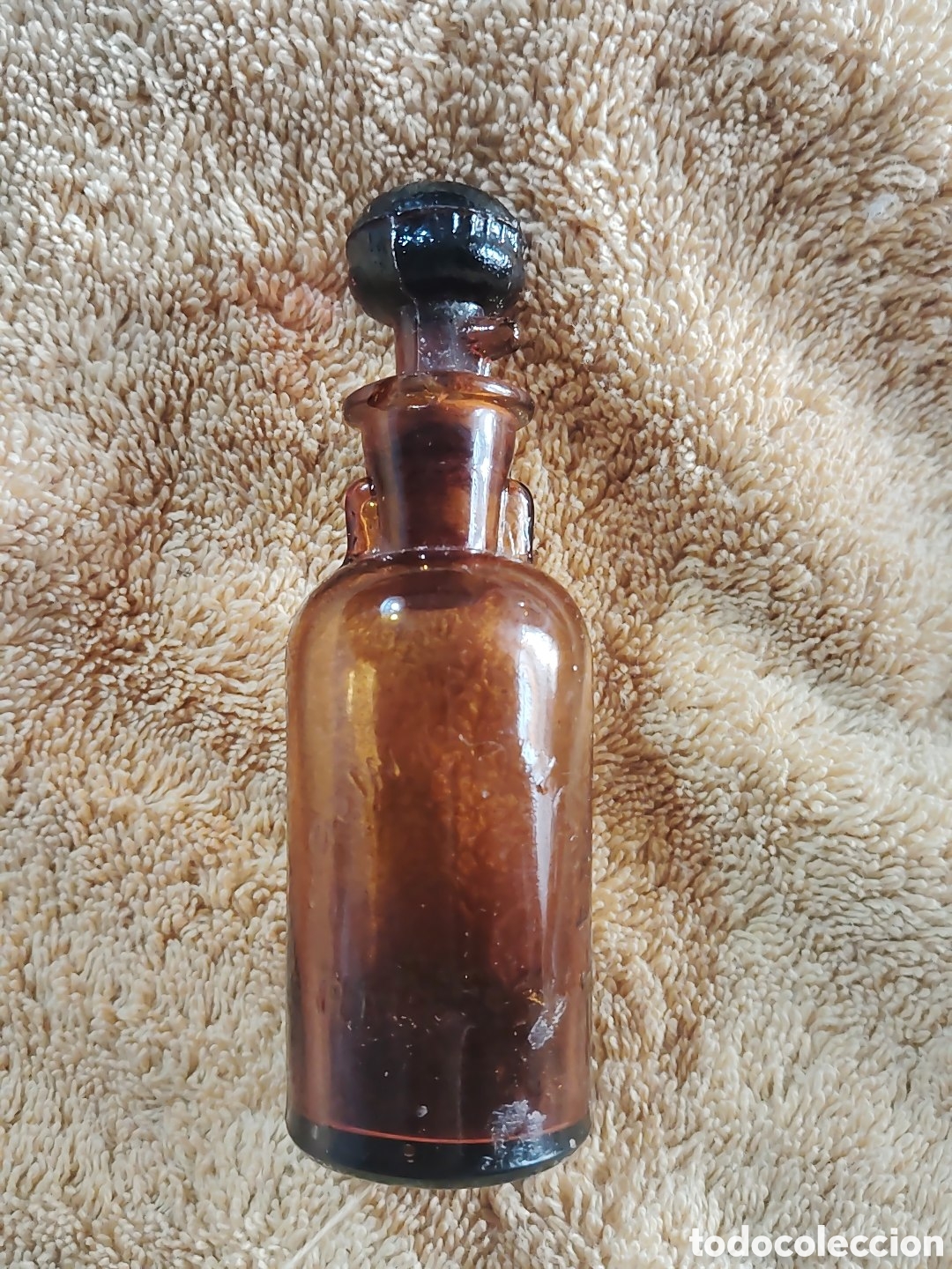 Antig&uuml;edades: Frasco completo de cristal, para farmacia, con tap&oacute;n dosificador de goteo. Cobalto.