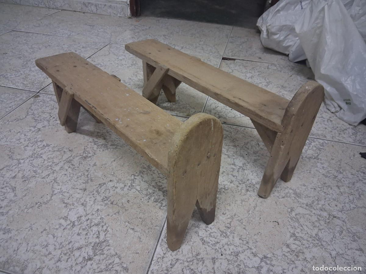 Antig&uuml;edades: 2 Patas de madera para baul mueble arca