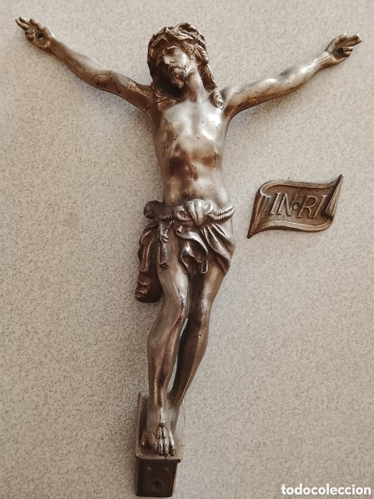 Antig&uuml;edades: Maravilloso Cristo crucificado metal fundici&oacute;n inri Semana Santa