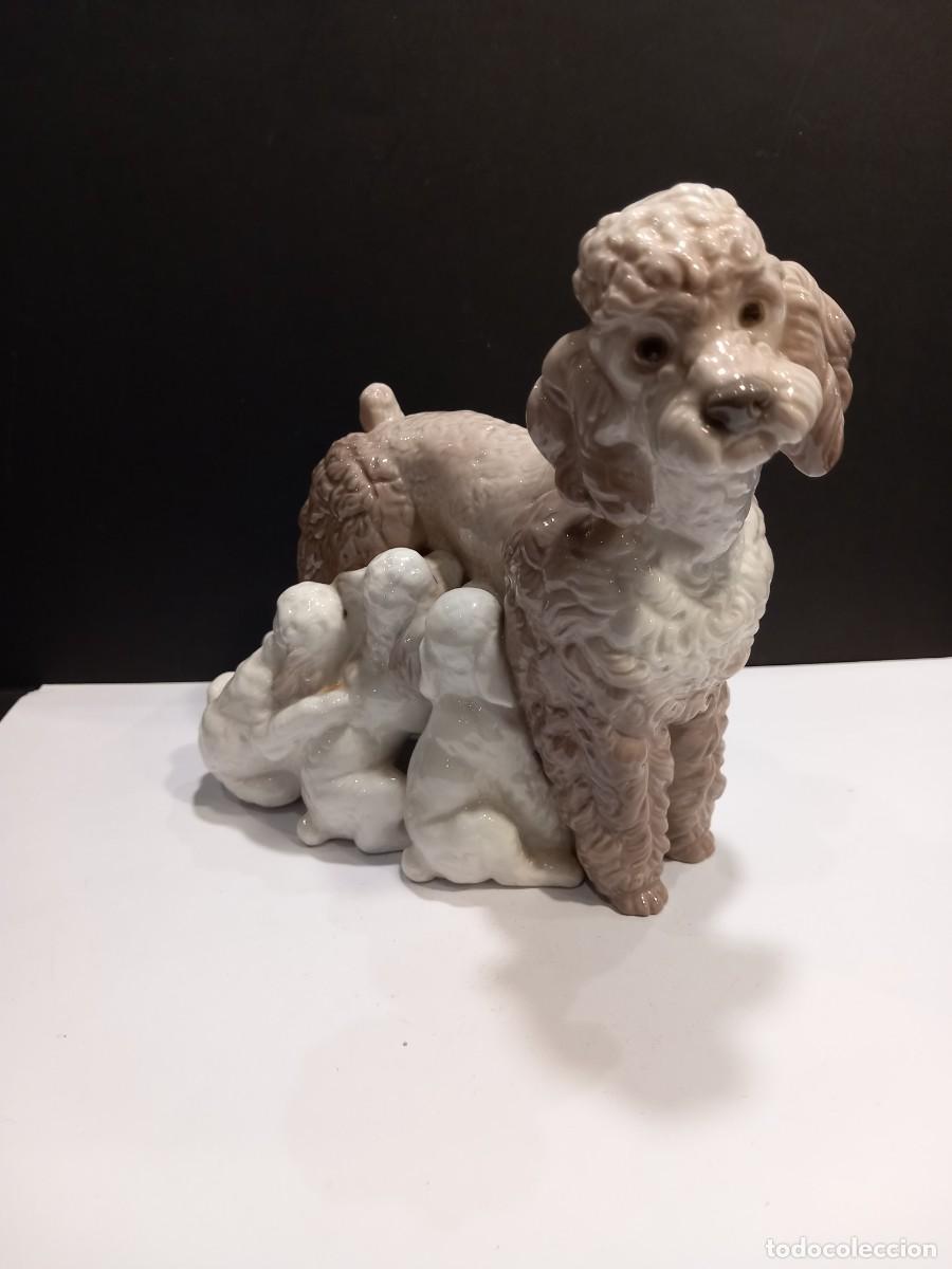 Antig&uuml;edades: LLADR&Oacute; FIGURA PERRO CON CACHORROS SELLADA LLADR&Oacute; - NO ENVIO - (G)