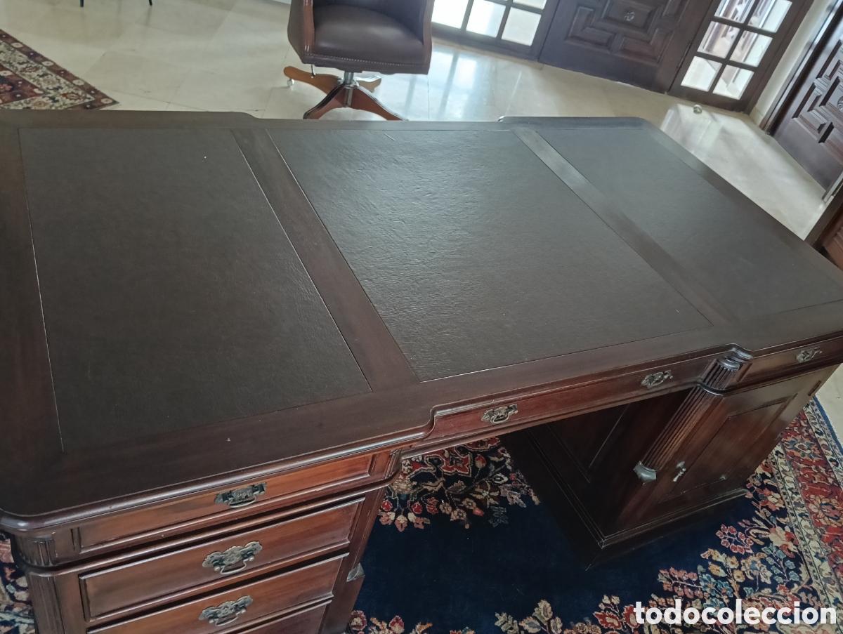 Antig&uuml;edades: Mesa de despacho madera y cuero - Foto 2