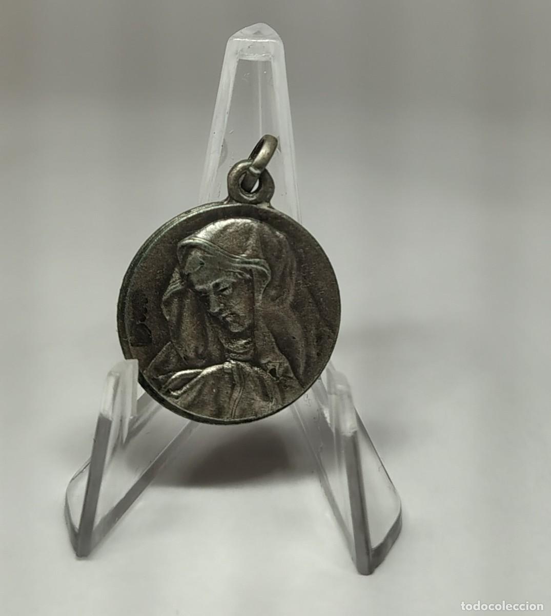 Antig&uuml;edades: Medalla religiosa / Colgante VIRGEN DE LOS DOLORES (MATER DOLOROSA). M261