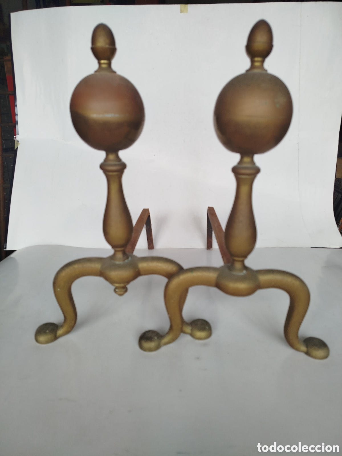Antig&uuml;edades: PAREJA DE ANTIGUOS MORILLOS DE BRONCE Y HIERRO