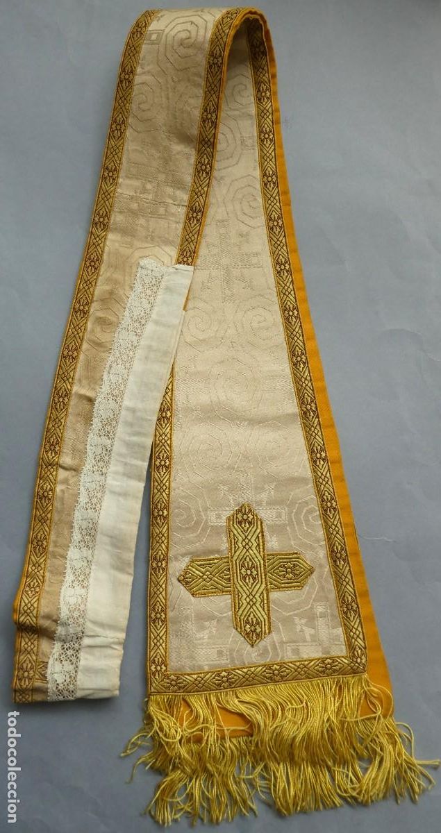 Antig&uuml;edades: ANTIGUA ESTOLA RELIGIOSA DE SEDA Y PASAMANER&Iacute;A PPIO.S.XX