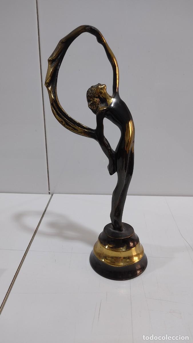 Antig&uuml;edades: 1125 ESCULTURA EN BRONCE MACIZO, PORTUGUESA, REALIZADA A MANO, DORADA Y PATINADA, A&Ntilde;OS 70/80