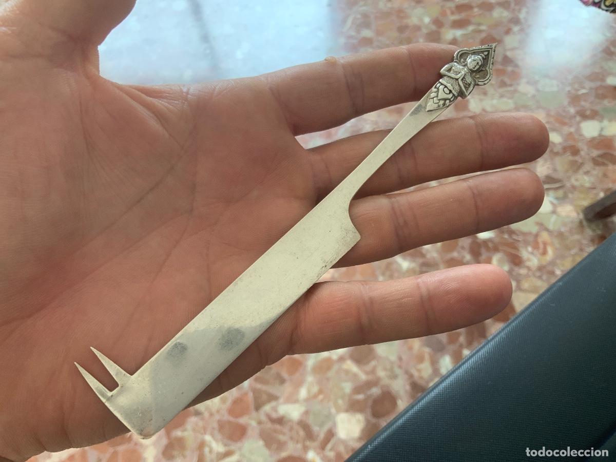 Antig&uuml;edades: Corta quesos de plata esterlina 925mm, 16cm, 18,85gr.