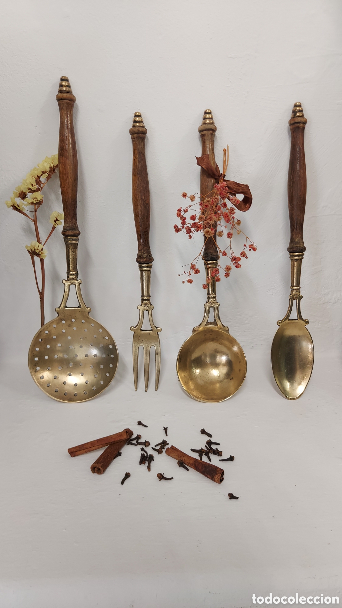 Antig&uuml;edades: Piezas de cocina de bronce circa 1950