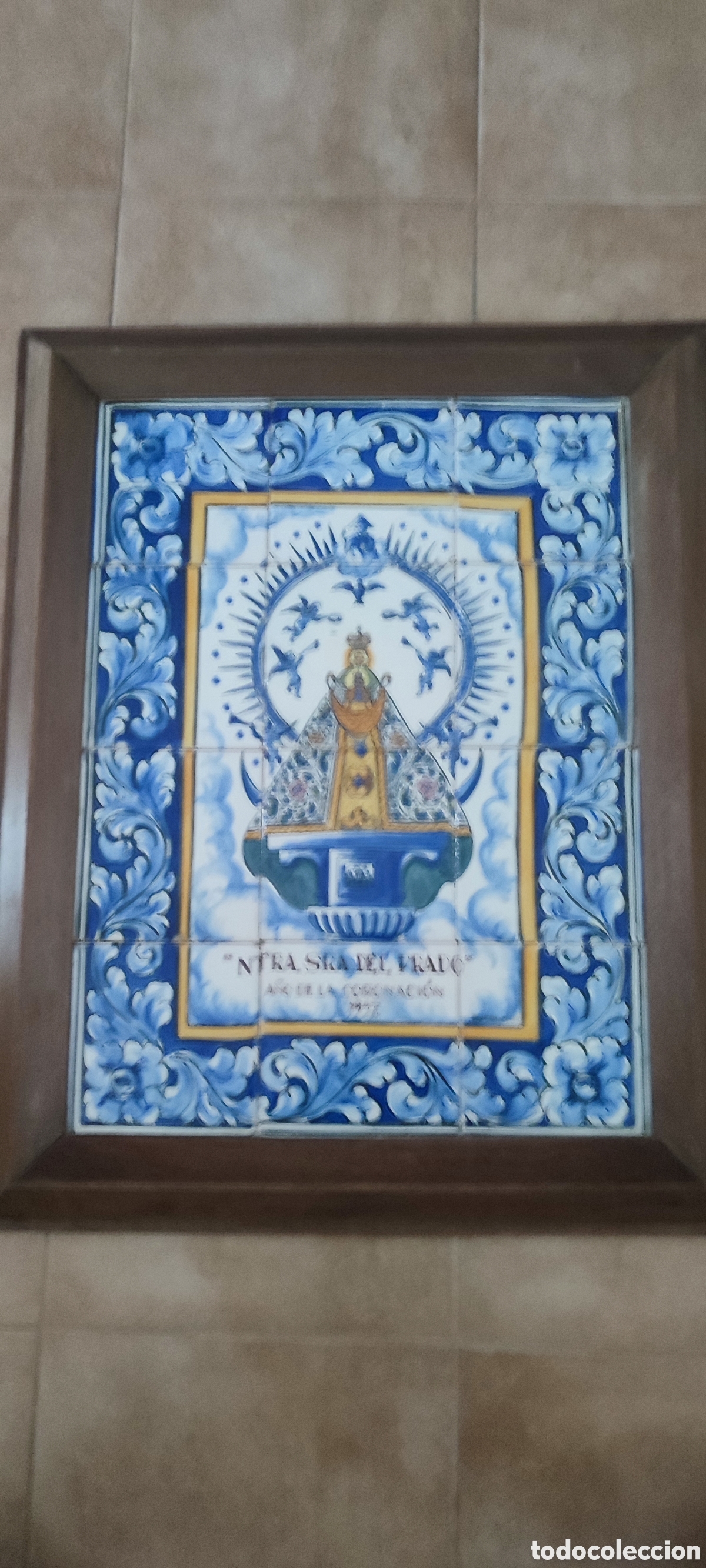 Antig&uuml;edades: Cuadro en ceramica de Talavera Virgen del Prado de SASO A&ntilde;o de la coronaci&oacute;n 1957