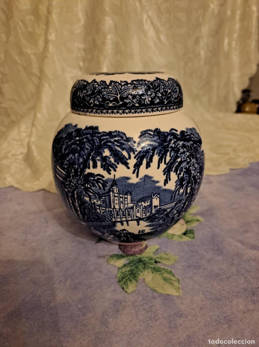 Antig&uuml;edades: Antiguo tibor de porcelana con tapa color azul. MASON&acute;S VISTA ENGLAND.A&Ntilde;OS 40