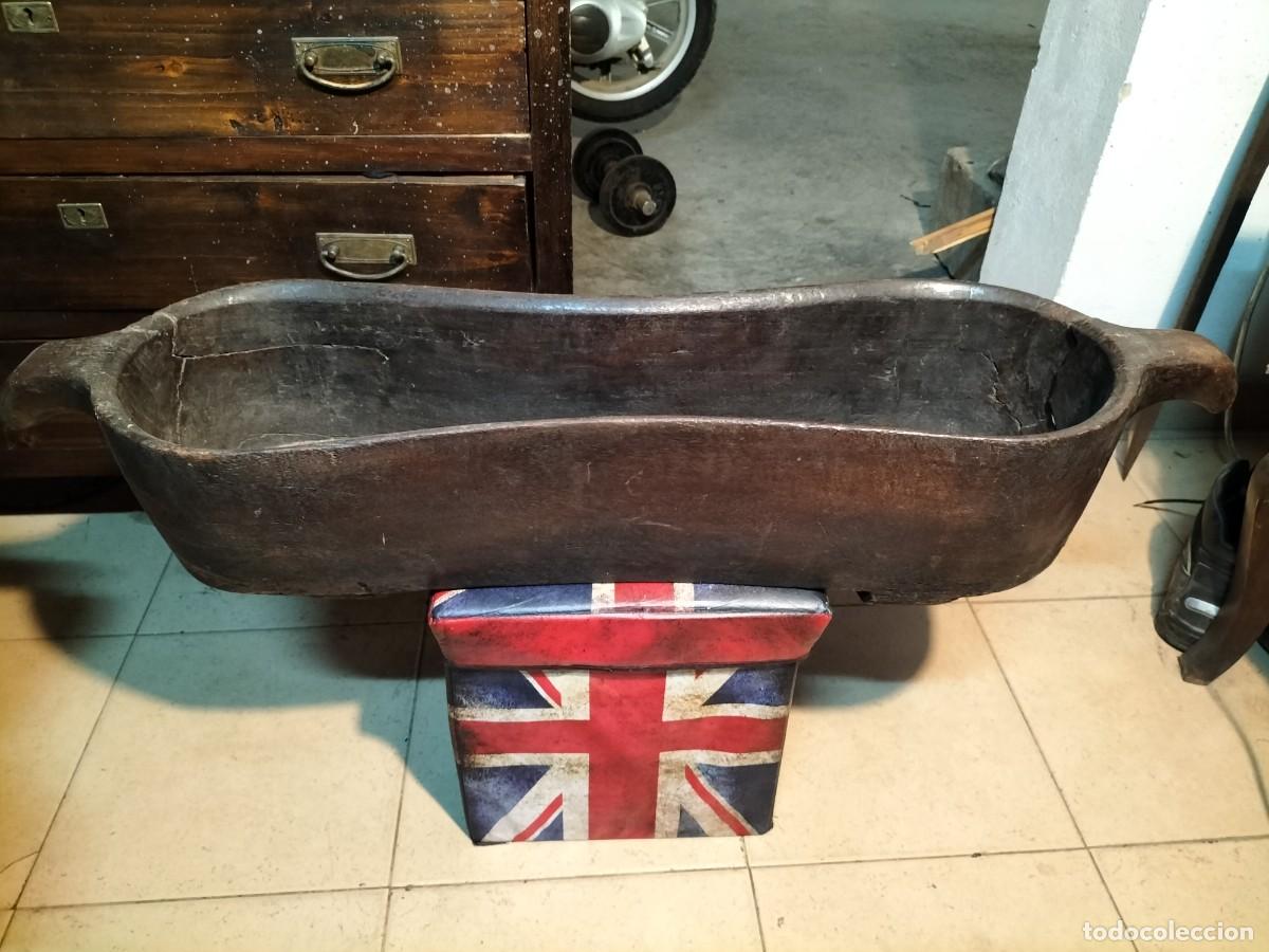 Antig&uuml;edades: Antigua artesa del S xix. De Una sola pieza