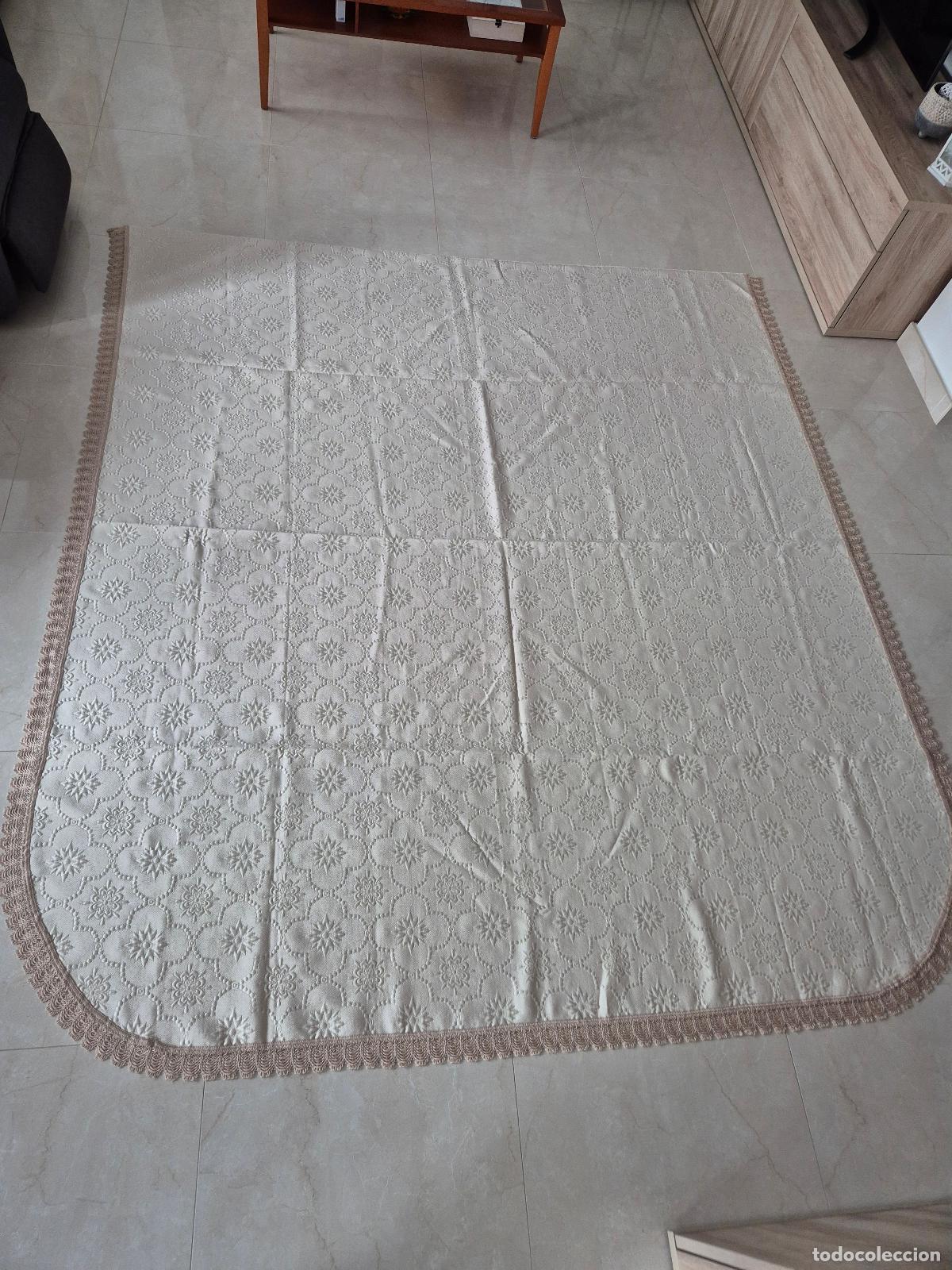 Antig&uuml;edades: Colcha Cama Ganchillo Beige y Marr&oacute;n - Foto 1