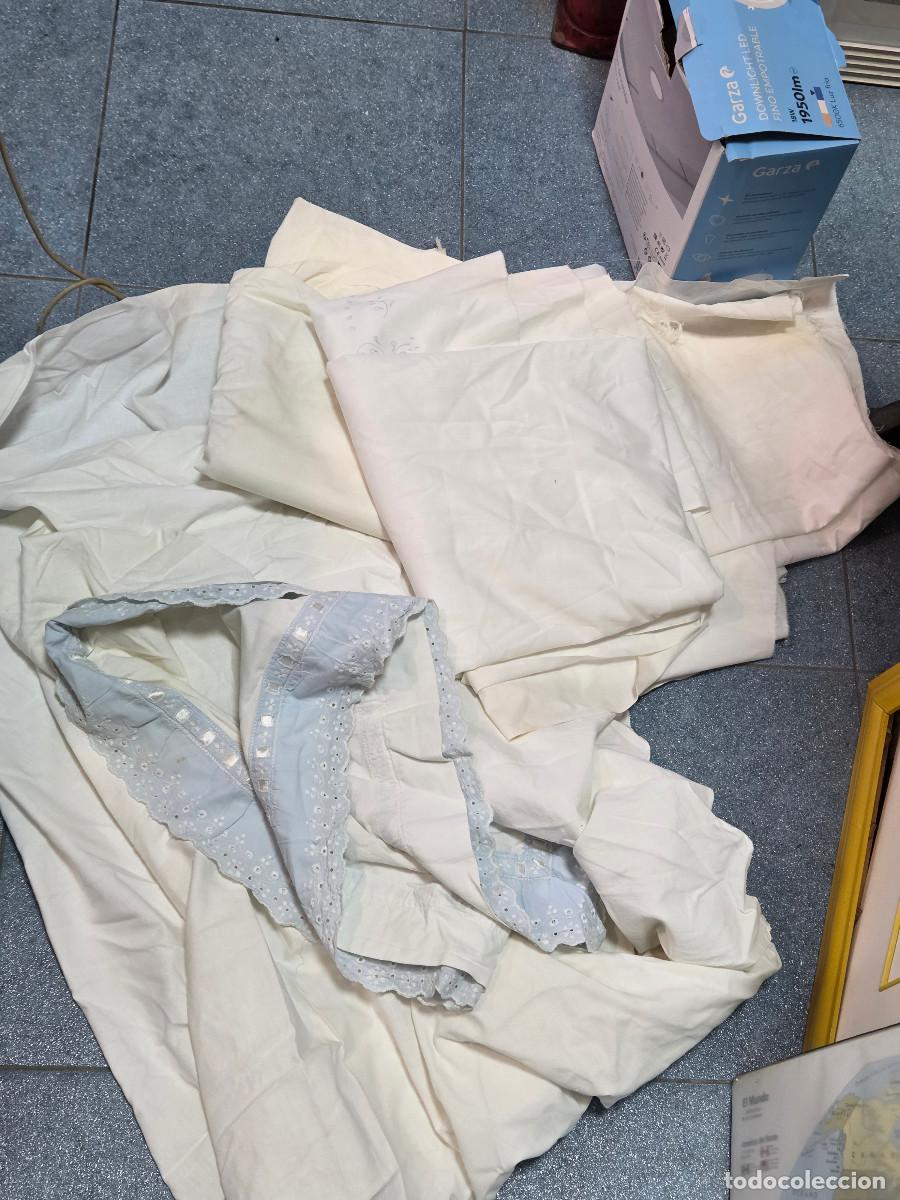 Antig&uuml;edades: 2 sabanas de ropa de matrimonio