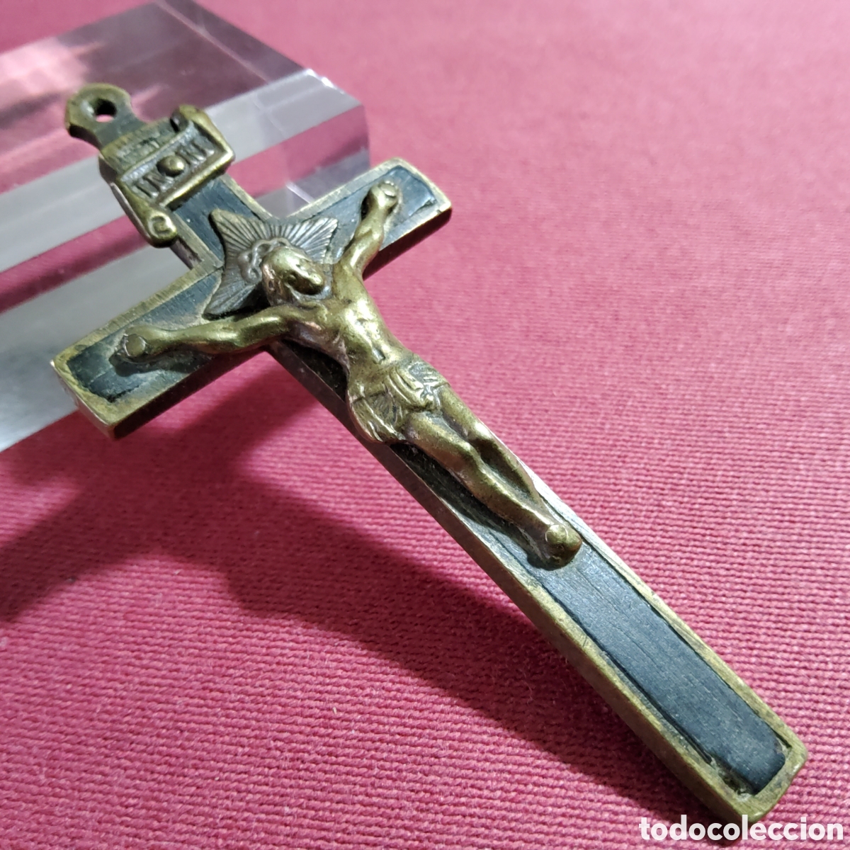 Antig&uuml;edades: ANTIGUO CRUCIFIJO DE BRONCE Y MADERA, CRUZ PECTORAL, A&Ntilde;OS 20