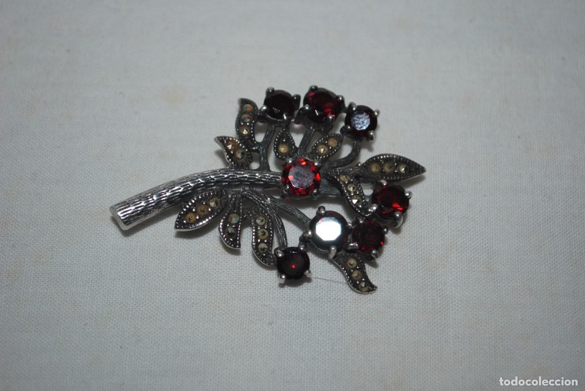 Antig&uuml;edades: BROCHE DE PLATA EN FORMA DE RAMO DE FLORES - Foto 1