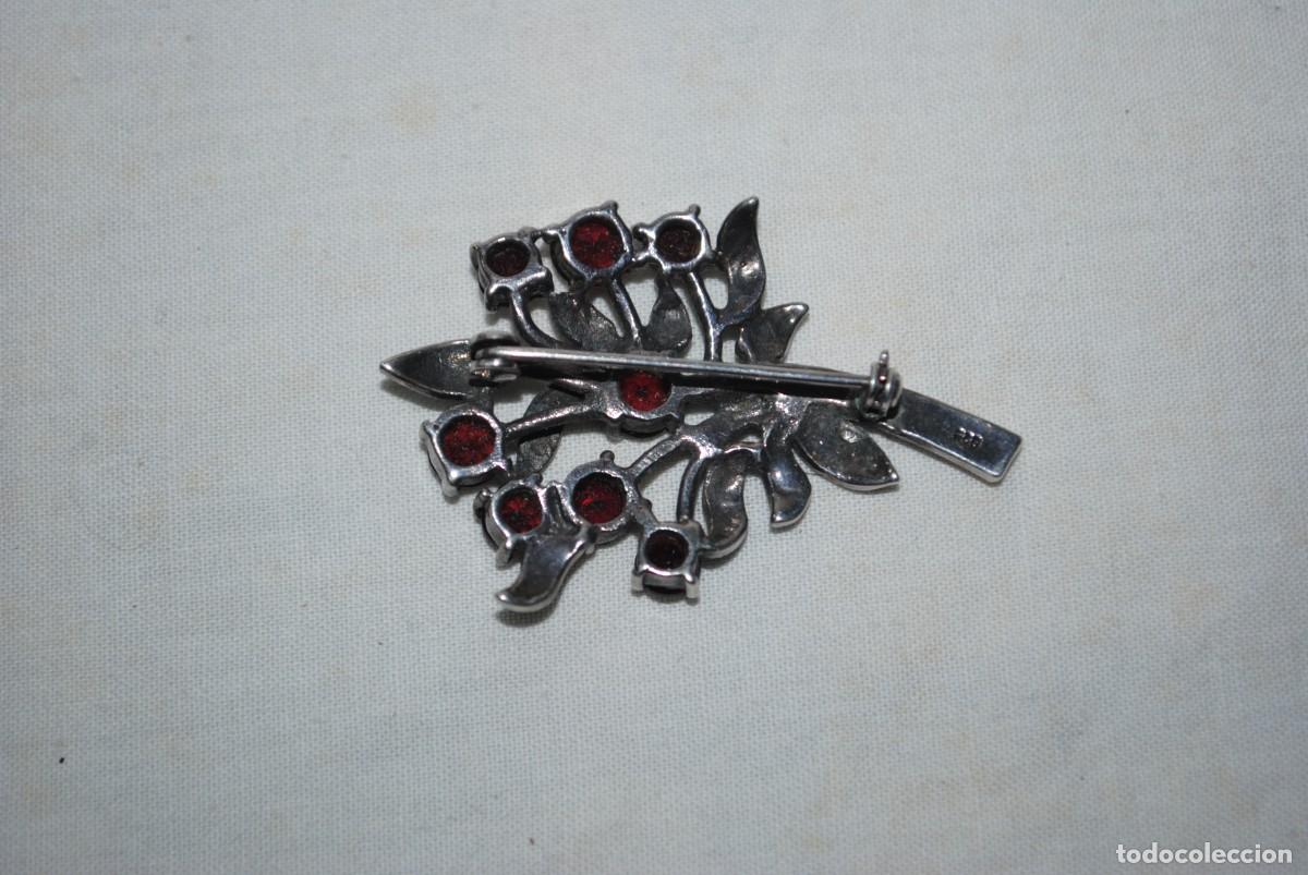 Antig&uuml;edades: BROCHE DE PLATA EN FORMA DE RAMO DE FLORES - Foto 3