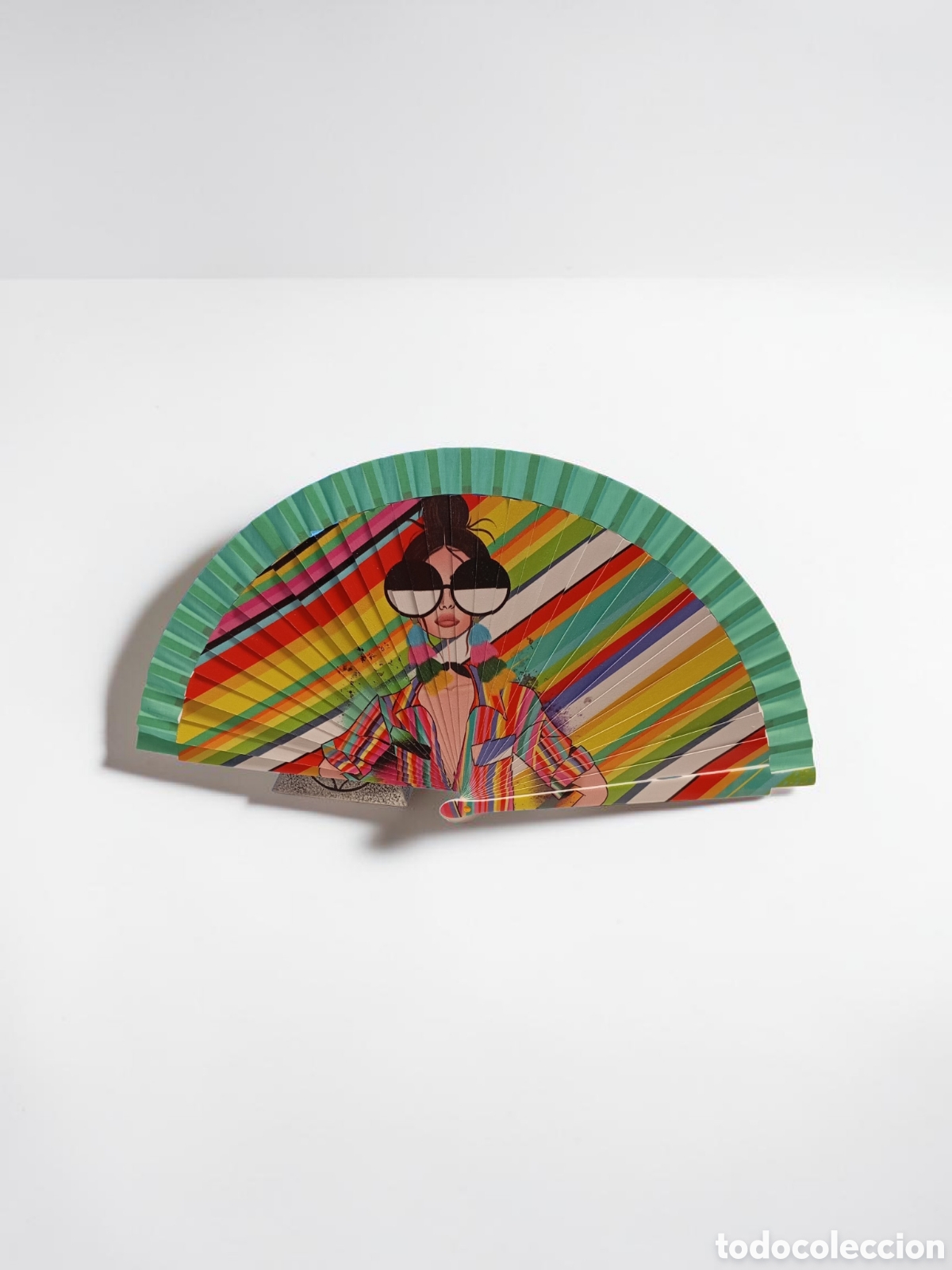 Antig&uuml;edades: Abanico de madera colorido - Foto 2