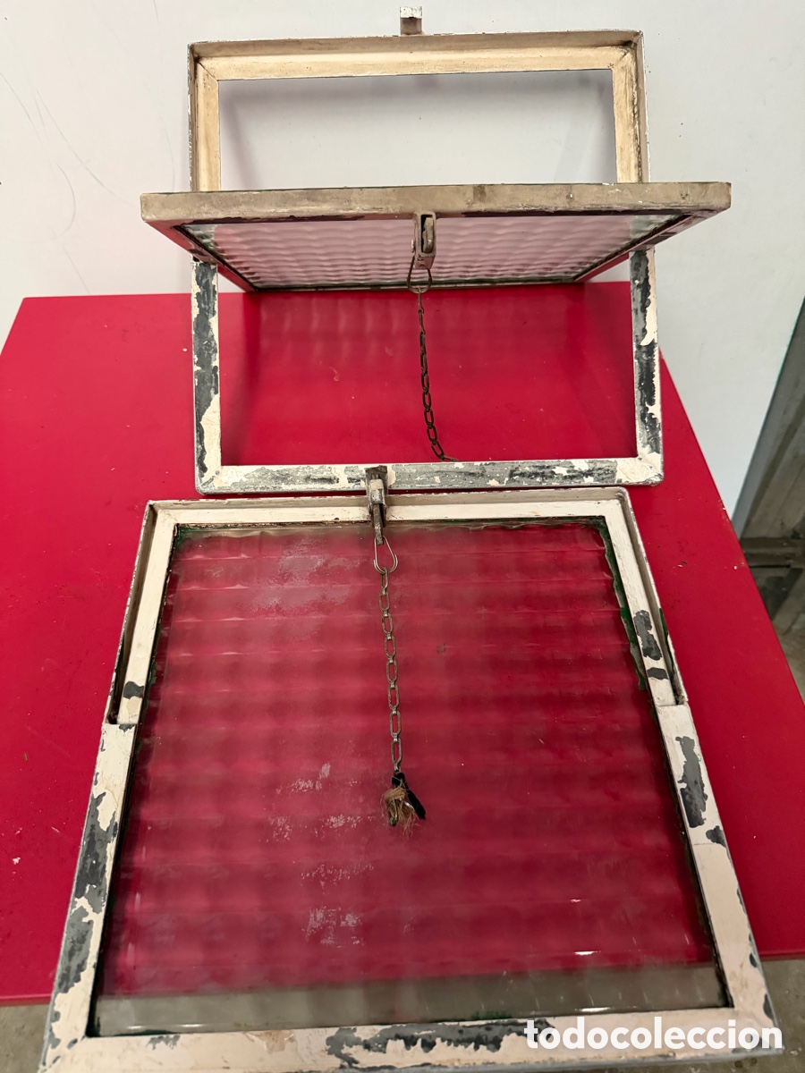 Antig&uuml;edades: Ventanas antiguas hierro con cristal