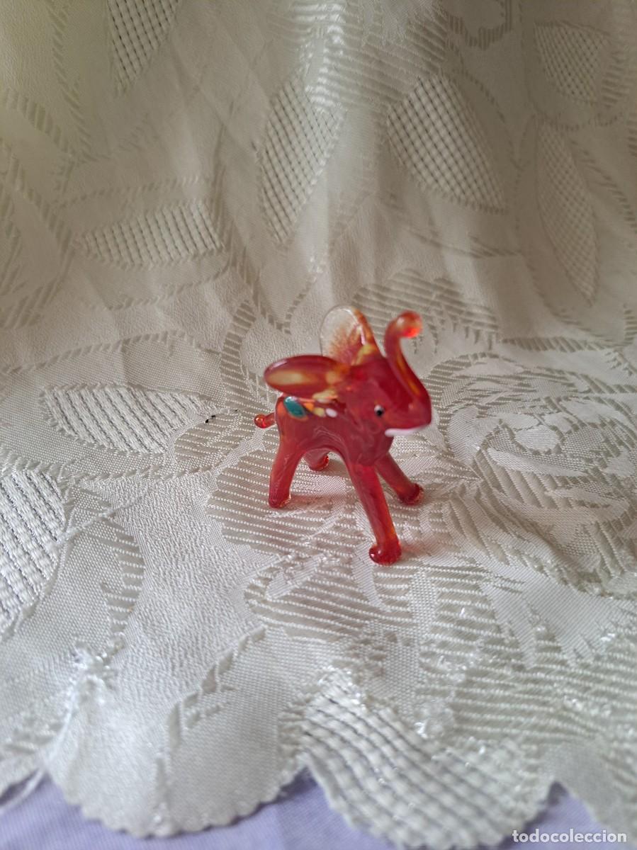Antig&uuml;edades: Bonito elefante de cristal de murano.