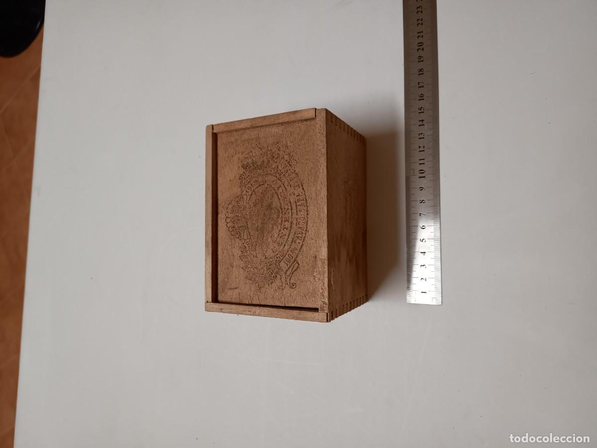 Antig&uuml;edades: Caja de madera de puros? - Foto 1