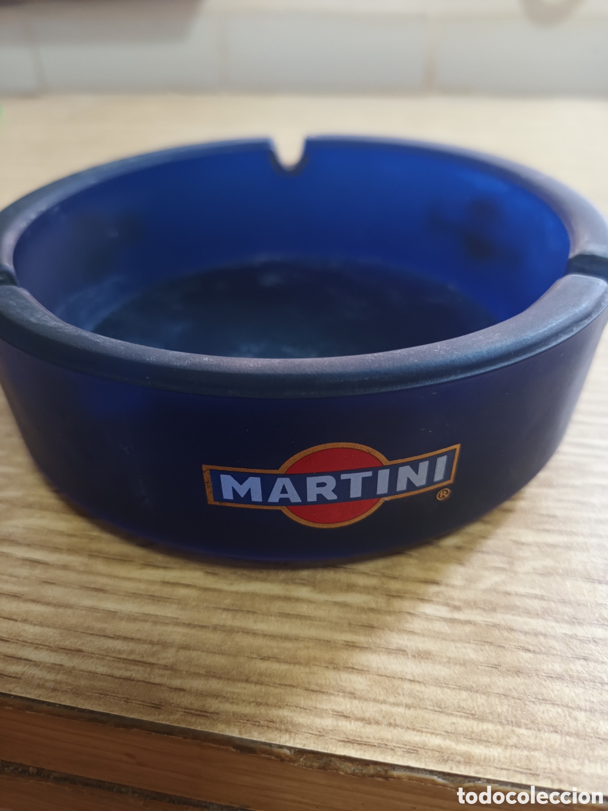 Antig&uuml;edades: ANTIGUO CENICERO DE MARTINI