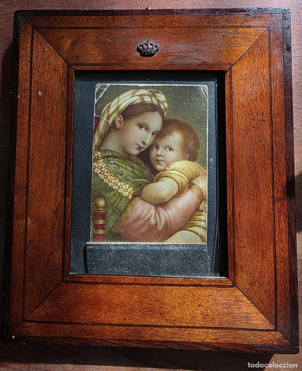 Antig&uuml;edades: Virgen con Ni&ntilde;o tipo Rafael en marco madera cl&aacute;sico 20x12 cm