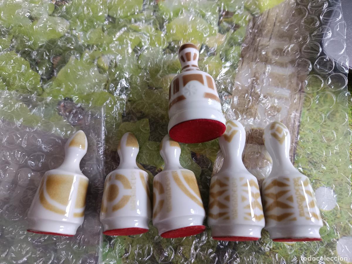 Antig&uuml;edades: SARGADELOS 6 FIGURAS DE AJEDREZ PEON, ALFIL EN COLOR MARRON Y BLANCO