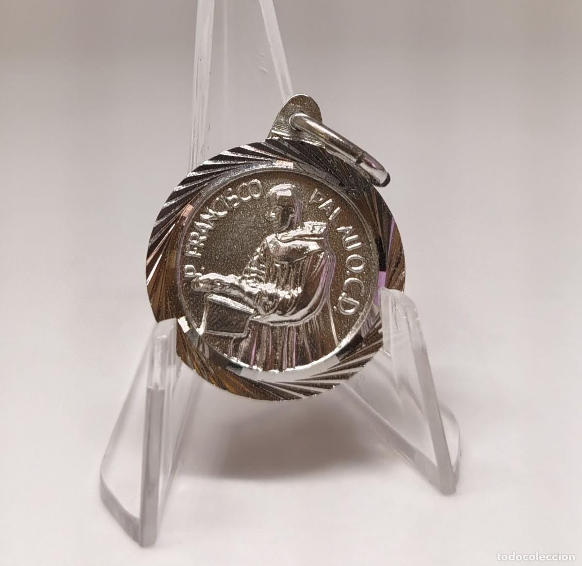 Antig&uuml;edades: Medalla RELICARIO: Padre FRANCISCO PALAU O.C.D. M276