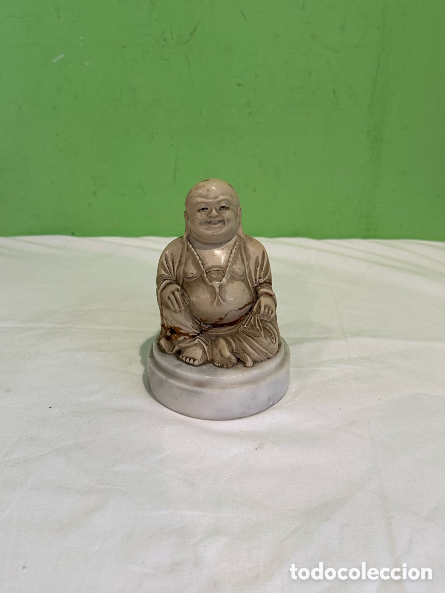 Antig&uuml;edades: Figura Buda sonriente antiguo estilo oriental acabado marfil con base