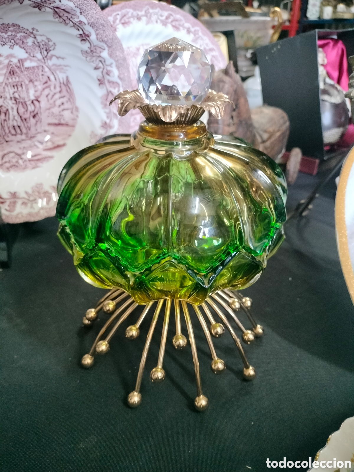 Antig&uuml;edades: Antigua Bombonera a&ntilde;os 50 flor de loto vidrio bicolor de verde a ambar