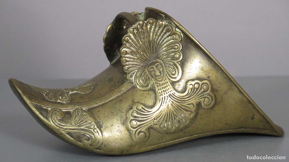 Antig&uuml;edades: ESTRIBO. BRONCE. SIGLO XIX. ESPA&Ntilde;A O INFLUENCIA VIRREINAL