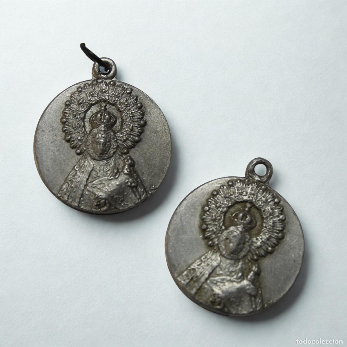 Antig&uuml;edades: 2 Medallas Antiguas Virgen de los Llanos Albacete 21mm Aluminio
