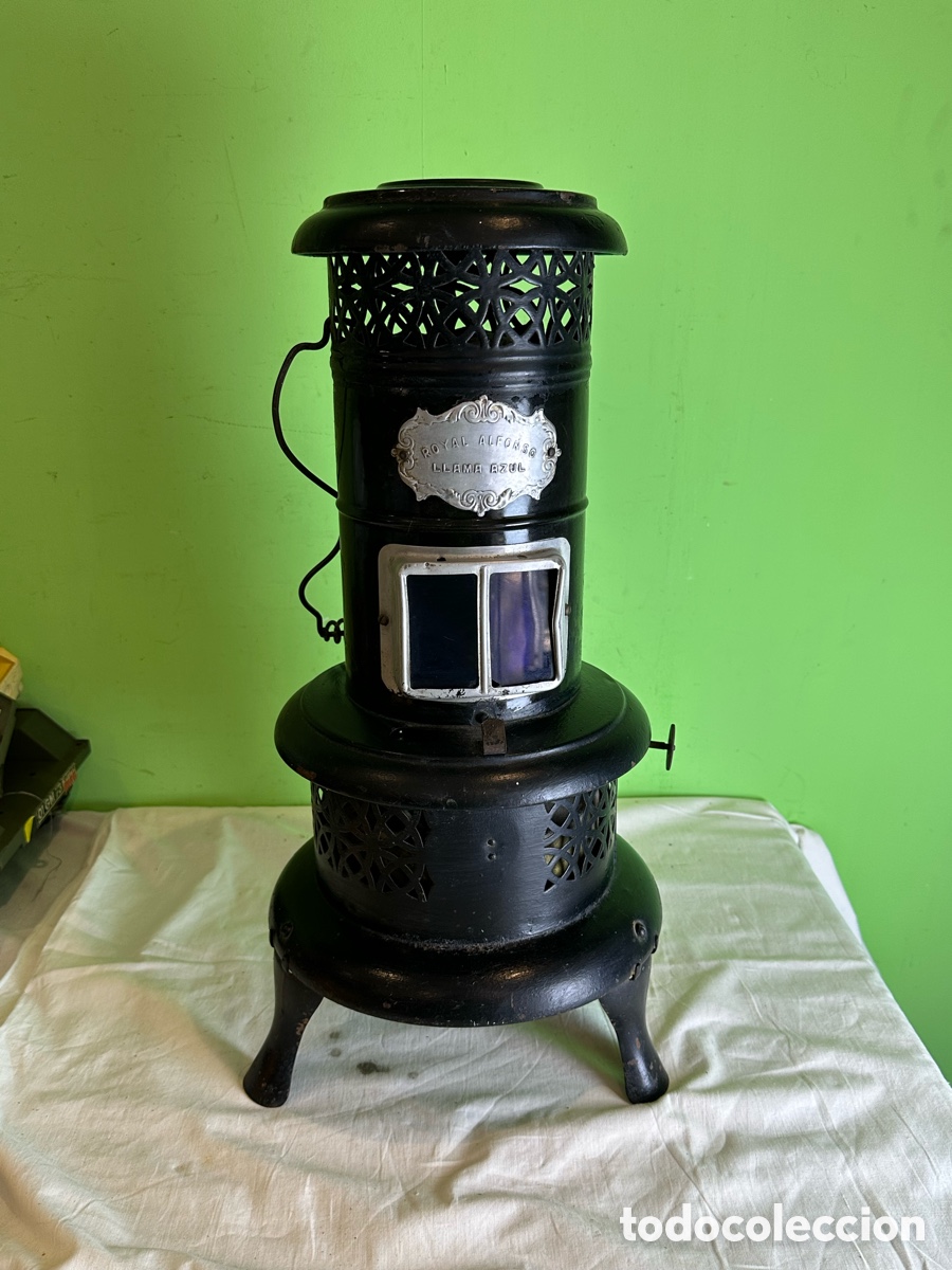 Antig&uuml;edades: Estufa antigua de queroseno Practic Patentado metal esmaltado negro dise&ntilde;o cl&aacute;sico