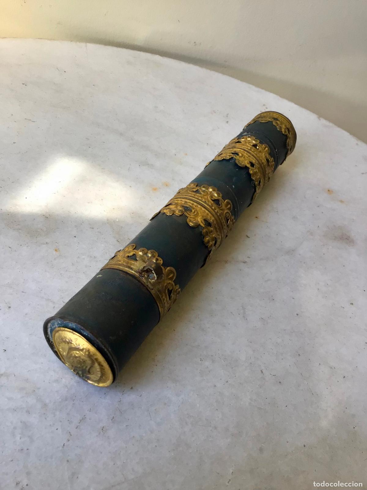 Antig&uuml;edades: ANTIGUO TUBO PORTADOCUMENTOS , EPOCA ALFONSINA SIGLO XIX , CON SELLO REAL DE LA CORONA