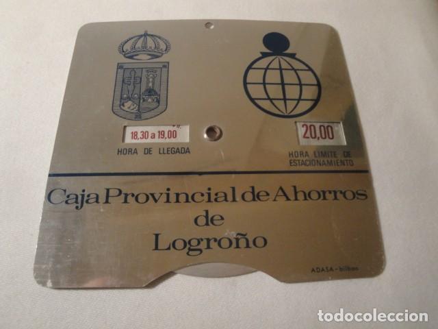 Antig&uuml;edades: Parqu&iacute;metro met&aacute;lico, con disco de horario aparcamiento. Est&aacute; nuevo.