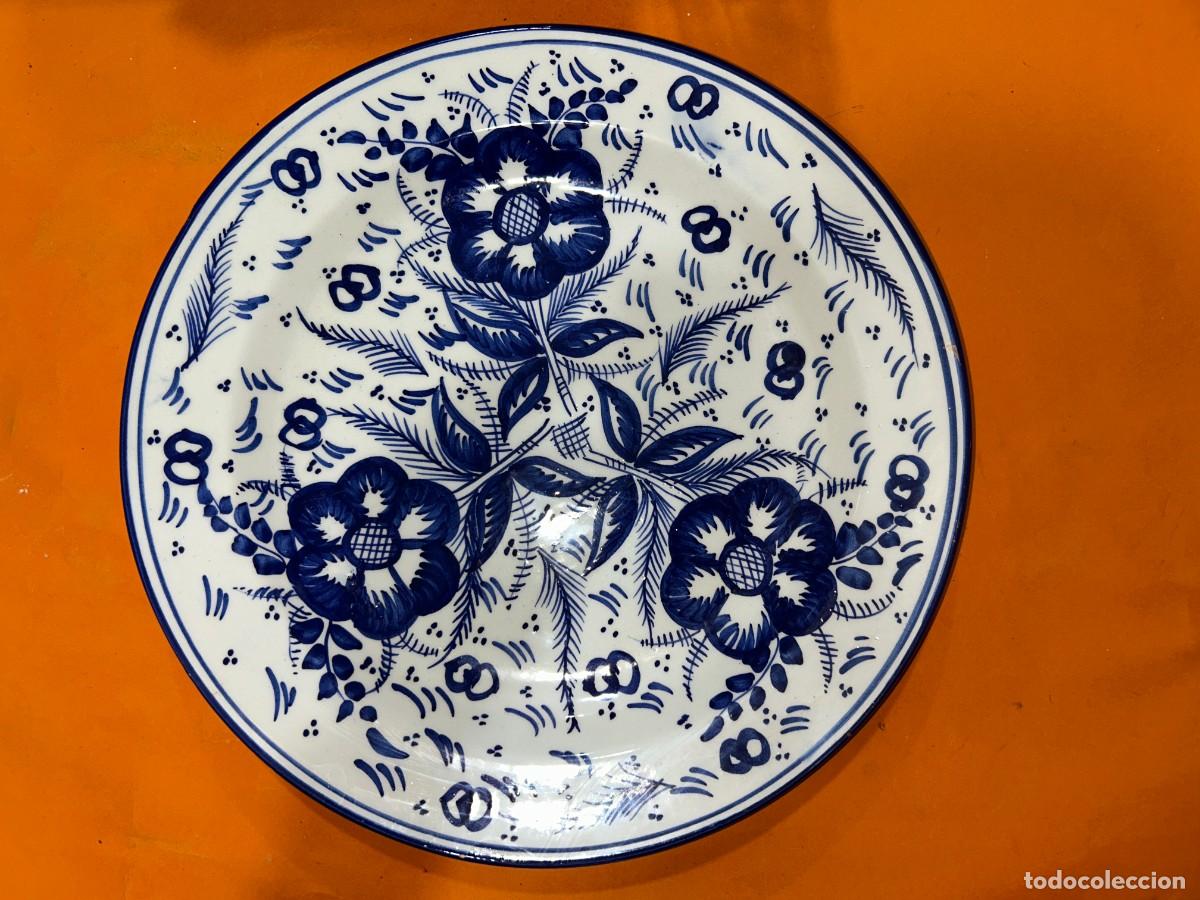 Antig&uuml;edades: PLATO DE CERAMICA CEFLOR DE MANISES 35 cm. - PINTADO A MANO