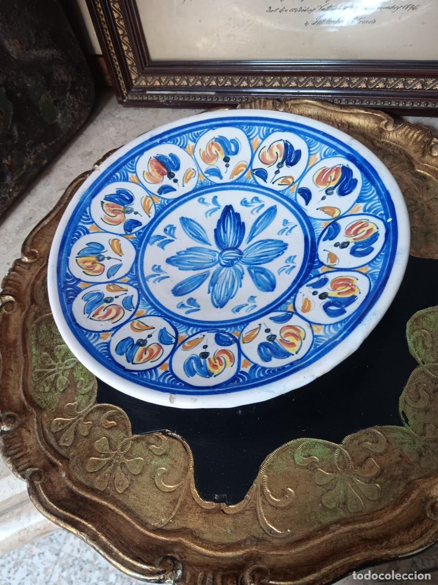 Antig&uuml;edades: plato de cer&aacute;mica La Pilarica en Puente del Arzobispo.